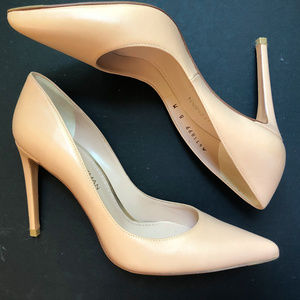 Stuart Weitzman Pumps